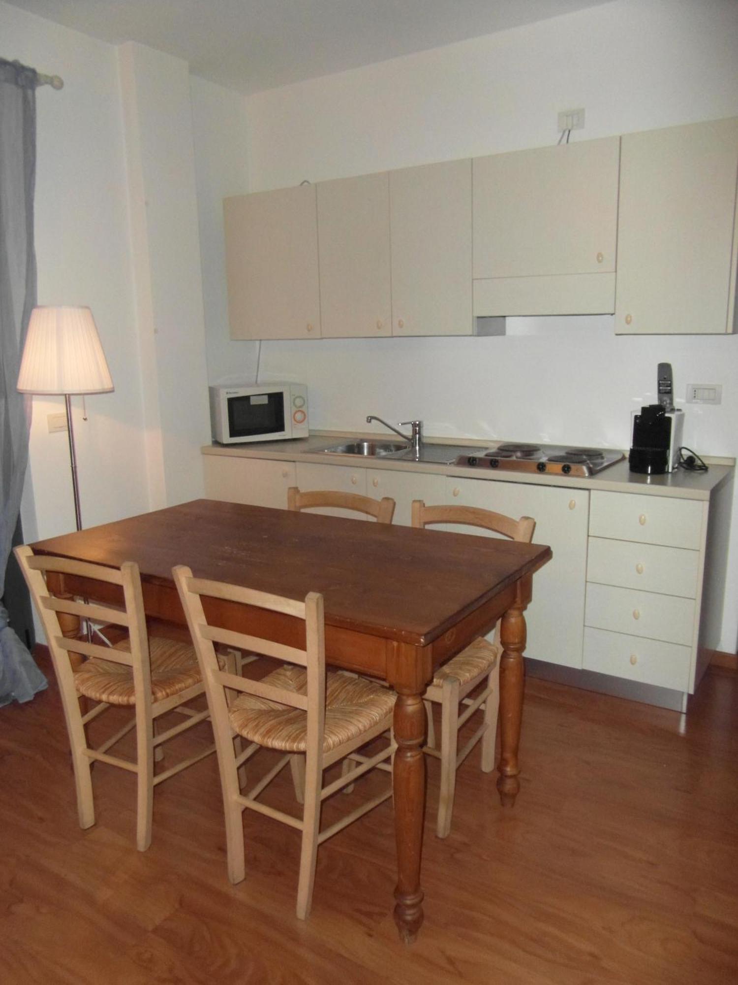Residence I Fiori Piantedo Habitación foto